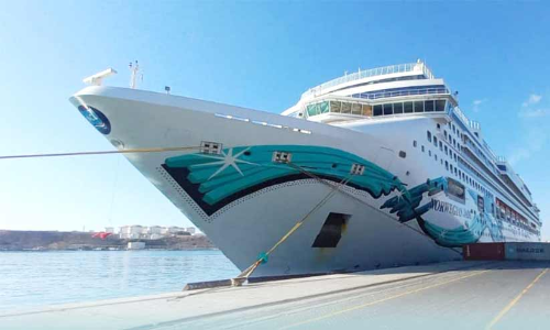 2550 സഞ്ചാരികളുമായി ആഡംബര കപ്പൽ സലാല തുറമുഖത്തെത്തി