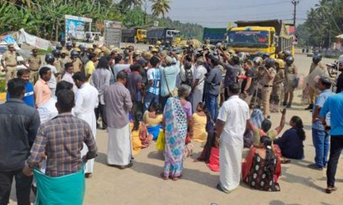 വിഴിഞ്ഞത്തുണ്ടായ അക്രമങ്ങള്‍ ആവര്‍ത്തിക്കരുത്, പദ്ധതിയുമായി മുന്നോട്ടുപോകണമെന്നും സര്‍വകക്ഷിയോഗം