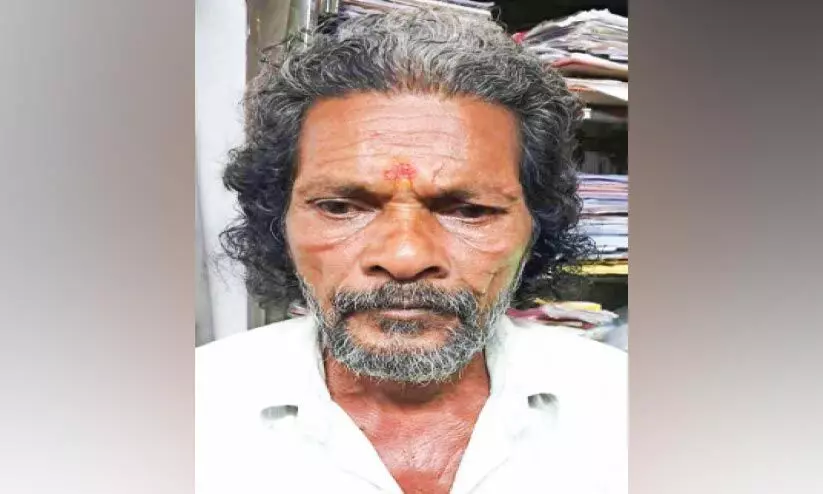 ചാരായവുമായി പിടിയിൽ