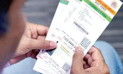 അപേക്ഷിച്ചത് ഒരു ആധാറിന്; കിട്ടിയത് രണ്ടു വ്യത്യസ്ത ആധാർ