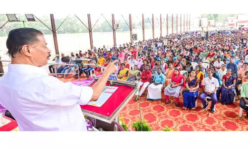 കുത്തകകൾക്ക്‌ വേണ്ടി മാത്രമുള്ള ഭരണമാണ്‌ രാജ്യത്ത്‌ നടത്തുന്നതെന്ന് എം.വി ഗോവിന്ദൻ