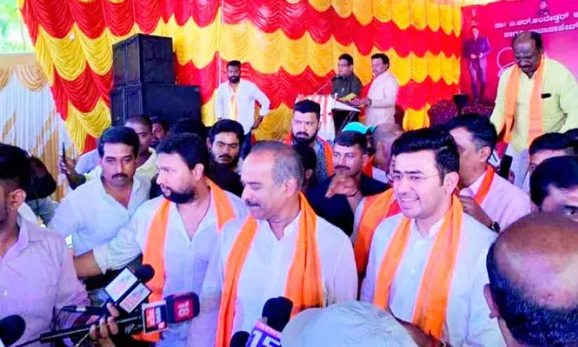 With the goon gang leader BJP leaders shared the stage With the goon gang leader BJP leaders shared the stage