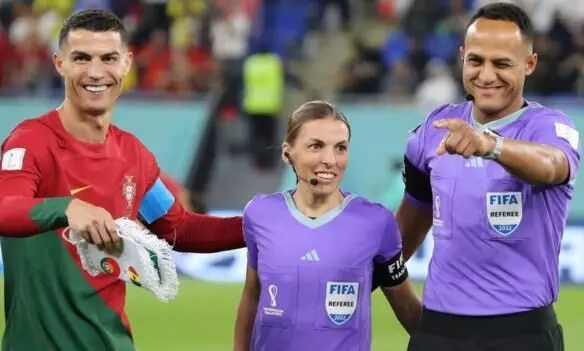 എല്ലാ റഫറിമാരും വനിതകളെന്ന ചരിത്രത്തിലേക്ക് ഖത്തർ ലോകകപ്പിലെ ഈ മത്സരം എല്ലാ റഫറിമാരും വനിതകളെന്ന ചരിത്രത്തിലേക്ക് ഖത്തർ ലോകകപ്പിലെ ഈ മത്സരം