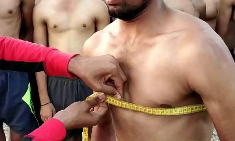 പി.എസ്.സി ഉദ്യോഗാർഥികൾക്ക് ശാരീരിക അളവ് സർട്ടിഫിക്കറ്റ് നിർബന്ധം; കായികാധ്യാപകർ സാക്ഷ്യപ്പെടുത്തണം പി.എസ്.സി ഉദ്യോഗാർഥികൾക്ക് ശാരീരിക അളവ് സർട്ടിഫിക്കറ്റ് നിർബന്ധം; കായികാധ്യാപകർ സാക്ഷ്യപ്പെടുത്തണം