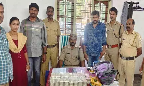 42.75 ലക്ഷംരൂപയുമായി തമിഴ്‌നാട് സ്വദേശി പിടിയില്‍