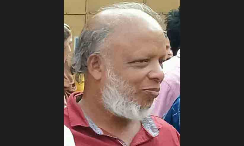 തെങ്ങിൽ കയറിയ മധ്യവയസ്കൻ ഷോക്കേറ്റ് മരിച്ചു