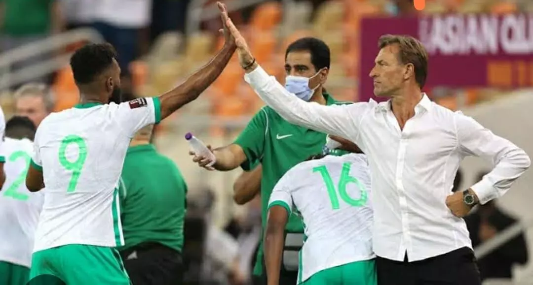 പരാജയം യാഥാർഥ്യം; കനത്ത തോൽവിയിൽനിന്ന് കാത്ത സൗദി ഗോൾ കീപ്പറെ അഭിനന്ദിച്ച് പരിശീലകൻ പരാജയം യാഥാർഥ്യം; കനത്ത തോൽവിയിൽനിന്ന് കാത്ത സൗദി ഗോൾ കീപ്പറെ അഭിനന്ദിച്ച് പരിശീലകൻ