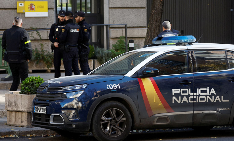 സ്പെയിനിൽ രണ്ട് ലെറ്റർ ബോംബുകൾകൂടി കണ്ടെത്തി സ്പെയിനിൽ രണ്ട് ലെറ്റർ ബോംബുകൾകൂടി കണ്ടെത്തി