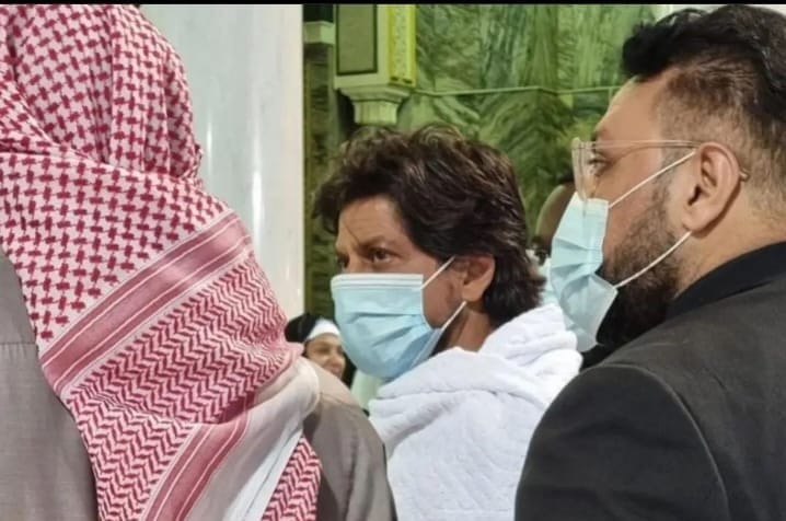 ബോളിവുഡ് നടൻ ഷാരൂഖ് ഖാൻ ഉംറ നിർവഹിച്ചു ബോളിവുഡ് നടൻ ഷാരൂഖ് ഖാൻ ഉംറ നിർവഹിച്ചു