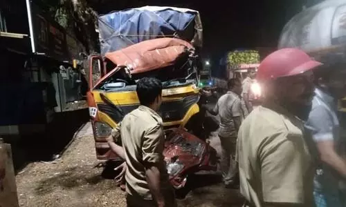 ട്രൈലറിന് പിറകിൽ ലോറിയിടിച്ച് ഒരാൾ മരിച്ചു; അപകടം പുലർച്ചെ അഞ്ചിന്