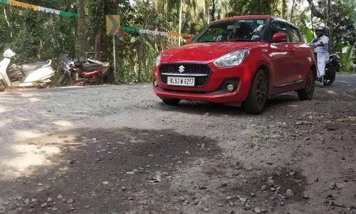 യാത്രക്കാരുടെ ശ്രദ്ധക്ക്; കൂളിമാട് റോഡിൽ അപകടക്കുഴികൾ...