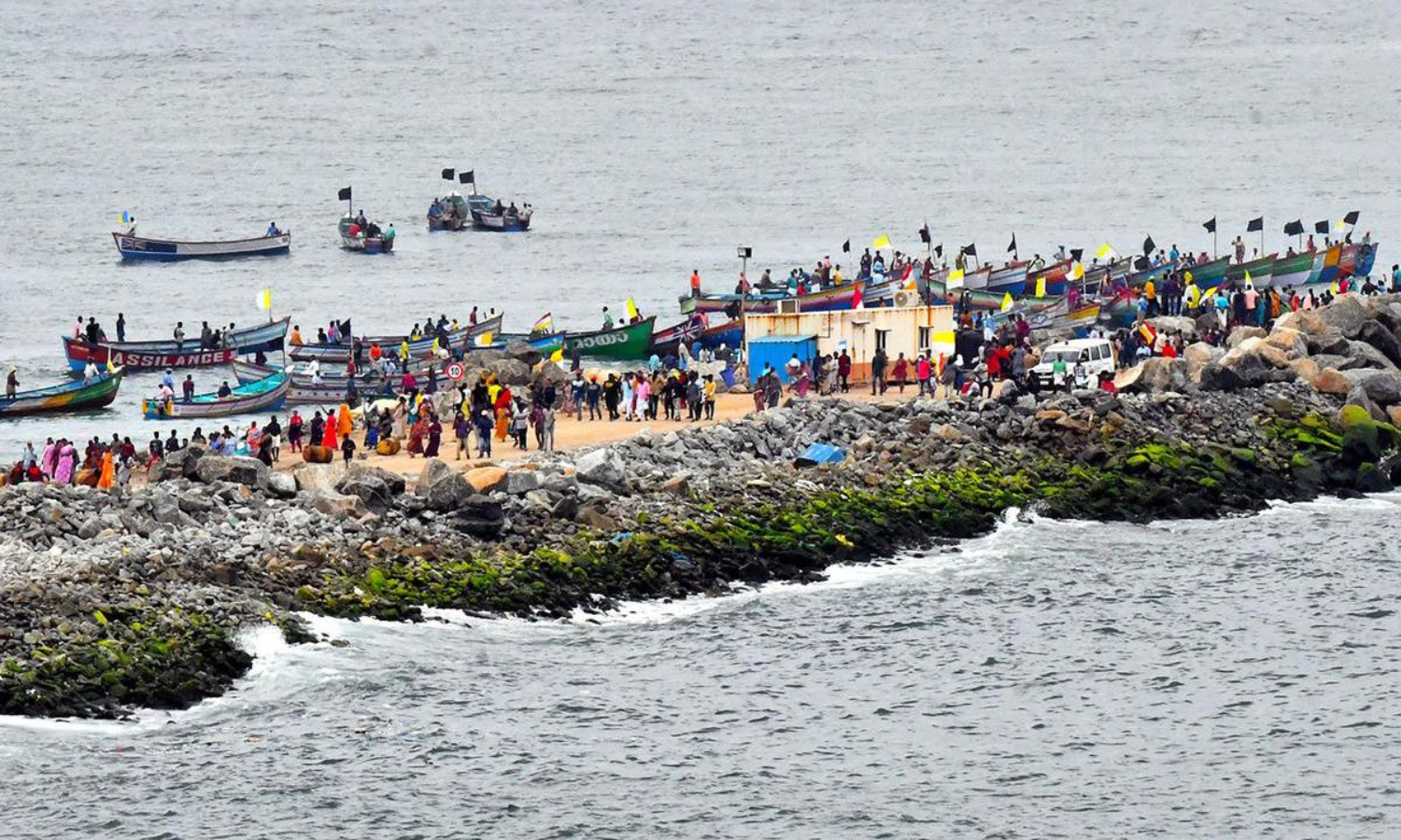 വിഴിഞ്ഞത്ത് സമവായ ചർച്ച; ധാരണയാകാനുള്ളത് മൂന്ന് വിഷയങ്ങളിൽ