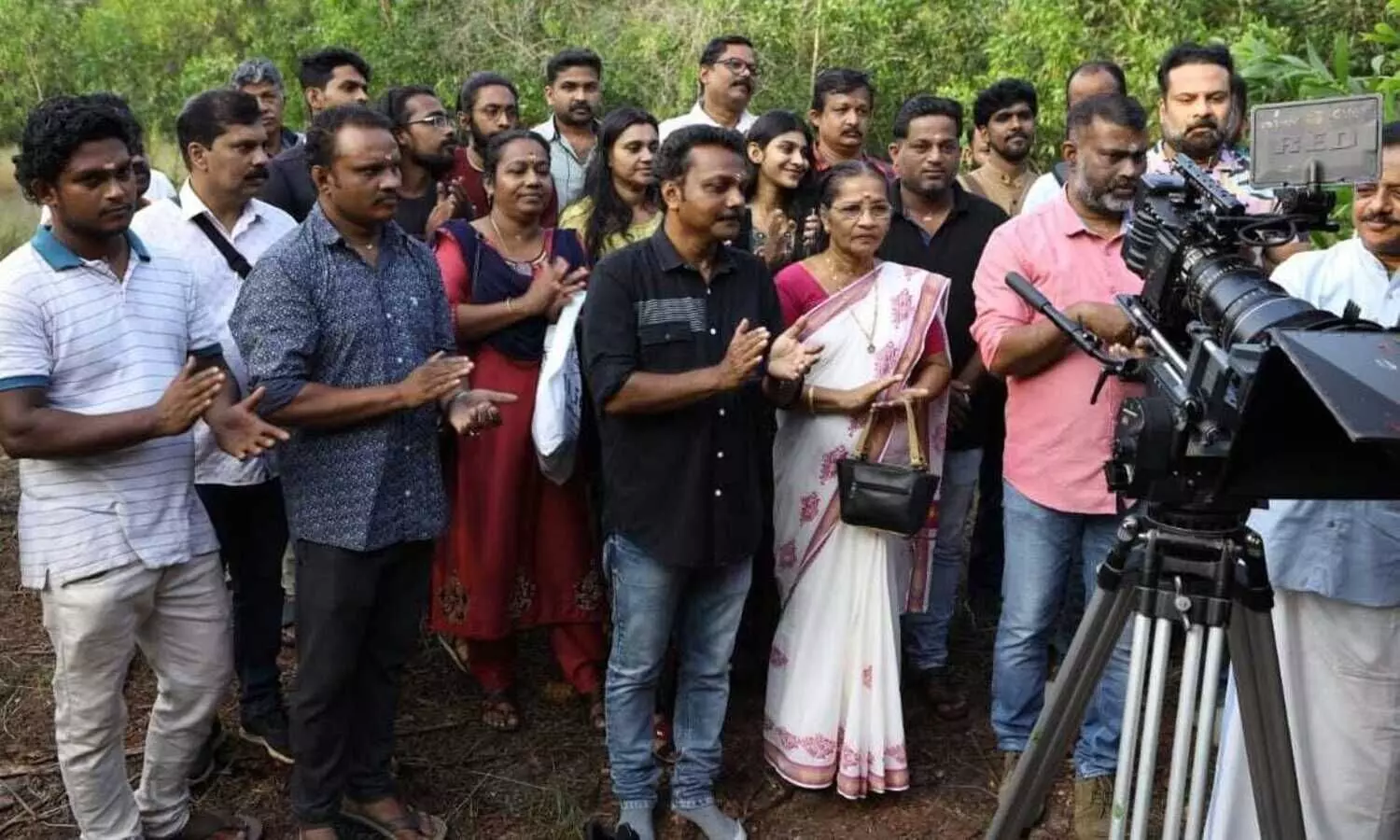 ടിനി ടോമും സന്തോഷ് കീഴാറ്റൂരും ഒന്നിക്കുന്ന മത്ത്  പയ്യന്നൂരിൽ