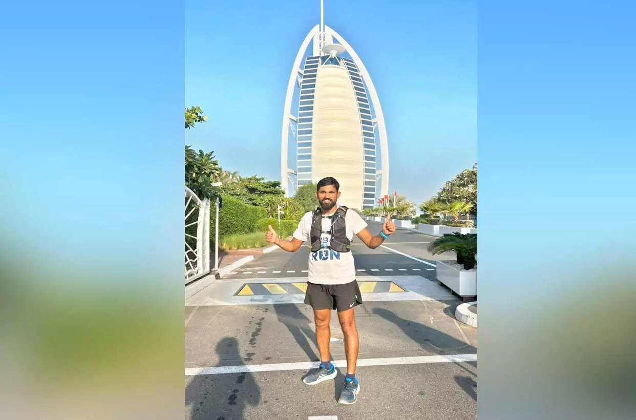 ഇ​മാ​റാ​ത്തി​ന്​ ആ​ദ​ര​വാ​യി സ​തീ​ഷി​ന്‍റെ  ഓട്ടം; ക​ണ്ടു​തീ​ർ​ത്ത​ത്​ 51 പ്ര​ധാ​ന സ്ഥ​ല​ങ്ങ​ൾ