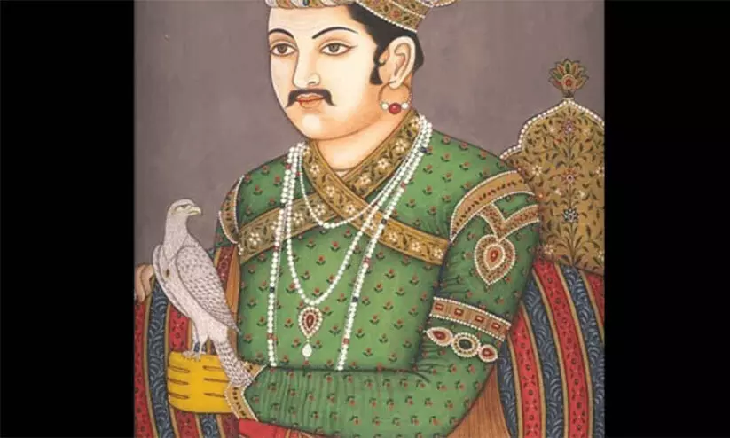 മുസ്‍ലിംകൾ എതിർത്തിരുന്നെങ്കിൽ മുഗൾ കാലത്ത് ഒരു ഹിന്ദുവും അവശേഷിക്കില്ലായിരുന്നു -കർണാടക മുൻ ജഡ്ജി