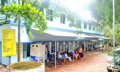 ദീനം മാറാതെ പാടിച്ചിറ കുടുംബാരോഗ്യ കേന്ദ്രം ദീനം മാറാതെ പാടിച്ചിറ കുടുംബാരോഗ്യ കേന്ദ്രം