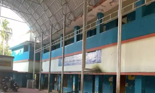 ഗോത്ര സാരഥി വാഹനങ്ങളുടെ വാടക മുടങ്ങി; സ്കൂളിലെത്താനാകാതെ ആദിവാസി ഊരിലെ കുട്ടികൾ