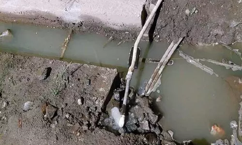 ശാർക്കര-പണ്ടകശാല റോഡ് നിർമാണം പാതിവഴിയിൽ; യാത്രക്കാർ ദുരിതത്തിൽ