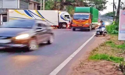 അപകടക്കുരുക്കിൽ മുഴപ്പിലങ്ങാട് യൂത്ത് ജങ്ഷൻ