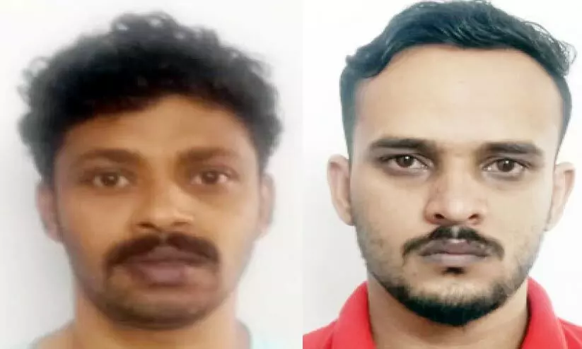 കൊടുവള്ളി വ്യാപാര സ്ഥാപനത്തിൽ കവർച്ച; രണ്ട് പ്രതികൾ പിടിയിൽ കൊടുവള്ളി വ്യാപാര സ്ഥാപനത്തിൽ കവർച്ച; രണ്ട് പ്രതികൾ പിടിയിൽ