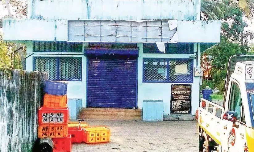 ആധുനിക മത്സ്യമാർക്കറ്റ്; കച്ചവടക്കാർ കൈയൊഴിഞ്ഞു