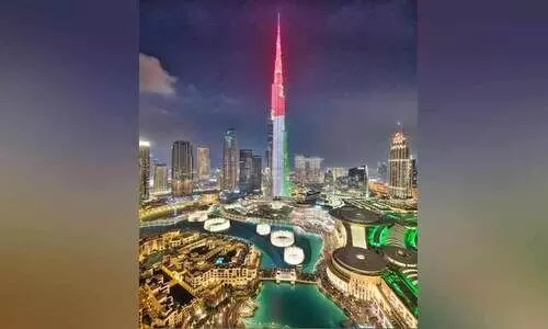 വർണപ്പകിട്ടോടെ ആഘോഷം