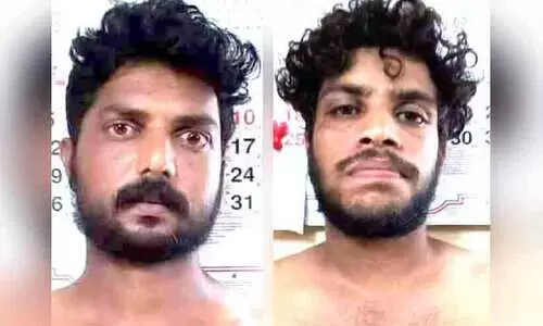 210 കുപ്പി മദ്യവുമായി രണ്ടുപേർ അറസ്റ്റിൽ