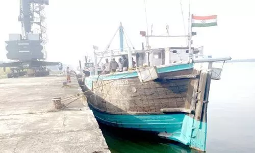 ചരക്ക് കിട്ടാനില്ല; ഉരു സർവിസിന് തിരിച്ചടി