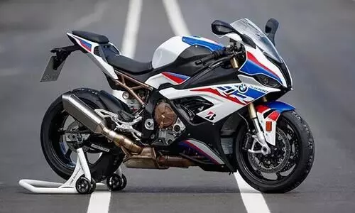 BMW S 1000 RR breaks cover in India before