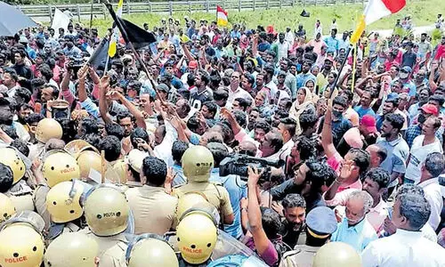 വിഴിഞ്ഞം മത്സ്യത്തൊഴിലാളി സമരത്തിന് ഐക്യദാർഢ്യം: ജനകീയ പ്രതിരോധ സമിതിയുടെ തീരദേശജാഥ