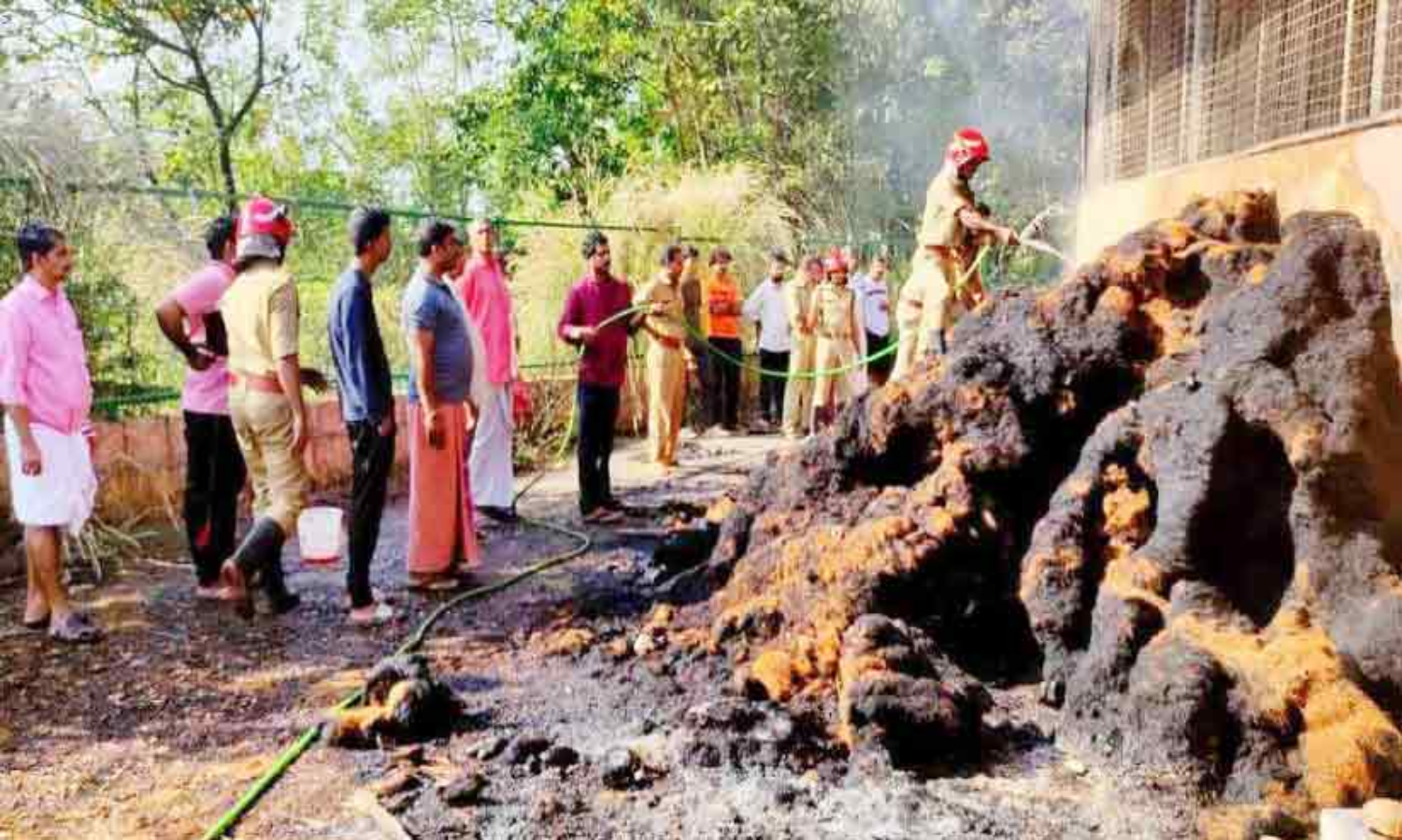 ചകിരി സംസ്കരണ യൂനിറ്റ് കത്തിനശിച്ചു