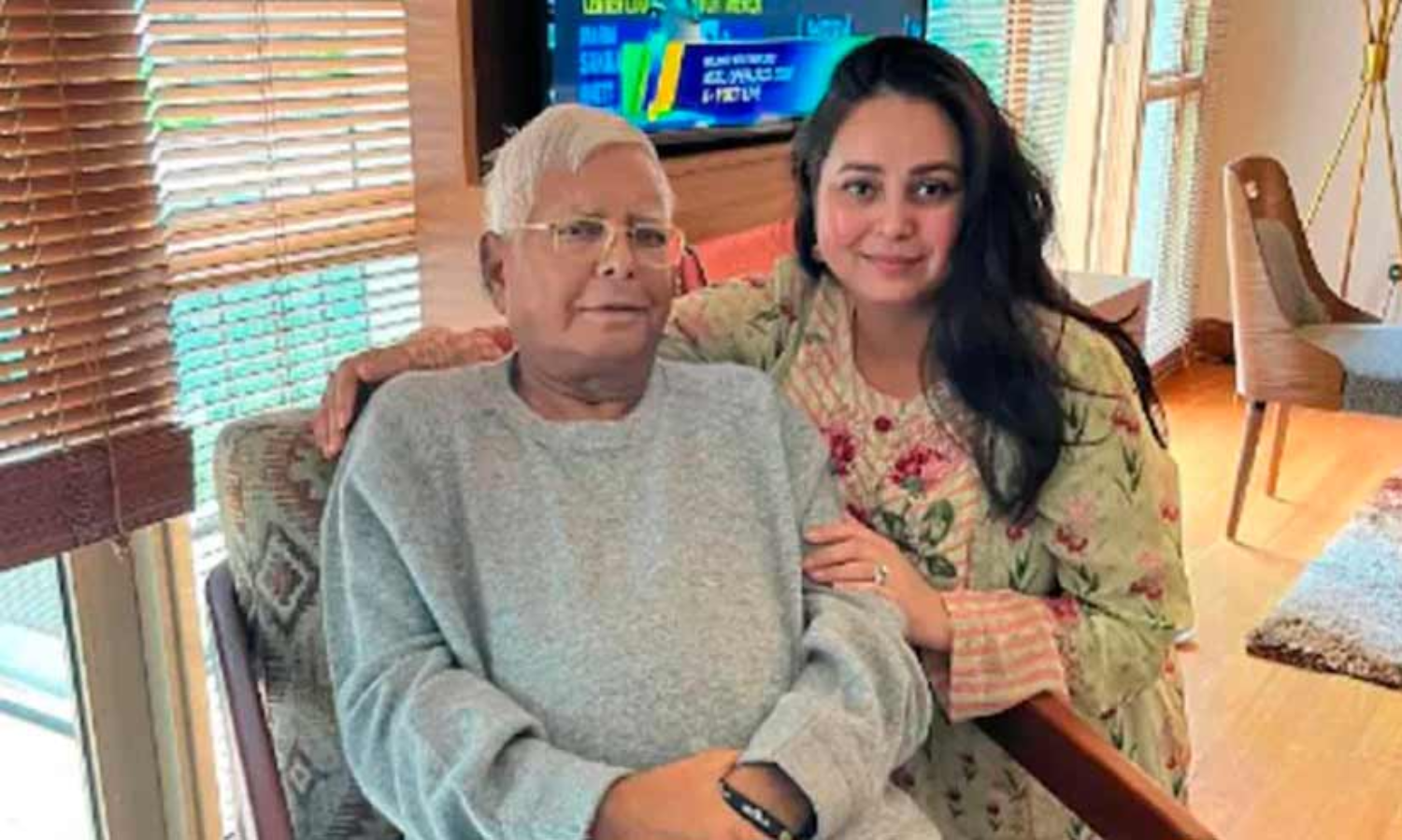 വൃക്കമാറ്റിവക്കൽ ശസ്ത്രക്രിയക്കായി ലാലു പ്രസാദ് യാദവ് സിംഗപ്പൂരിൽ; പൂജ നടത്തി ബിഹാർ മന്ത്രിമാർ