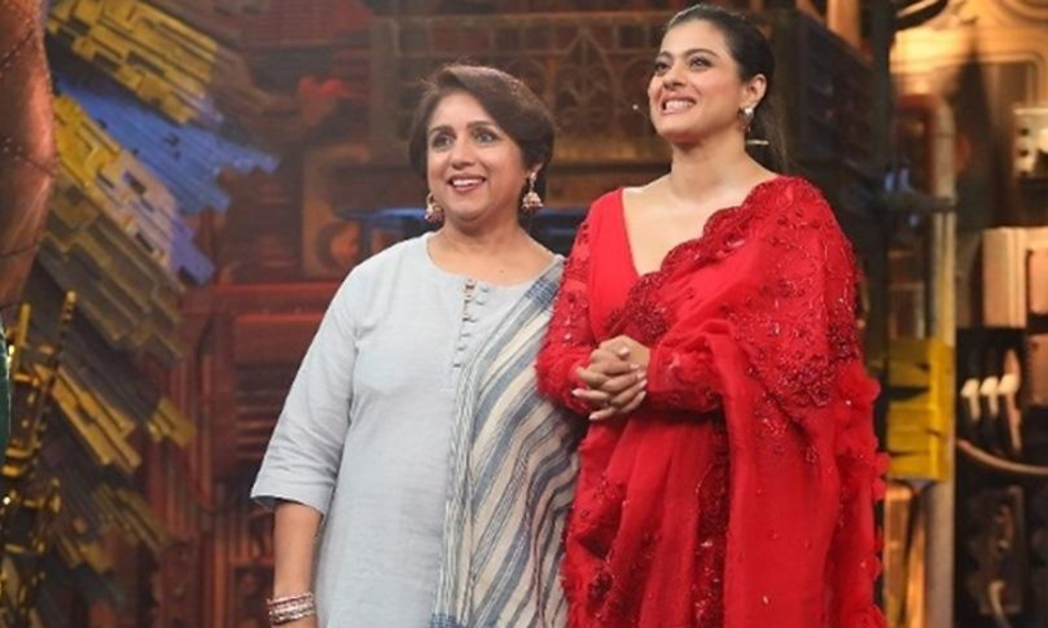 Kajol requests Revathi to pose for her and  she tells  ‘don’t come near me video viral