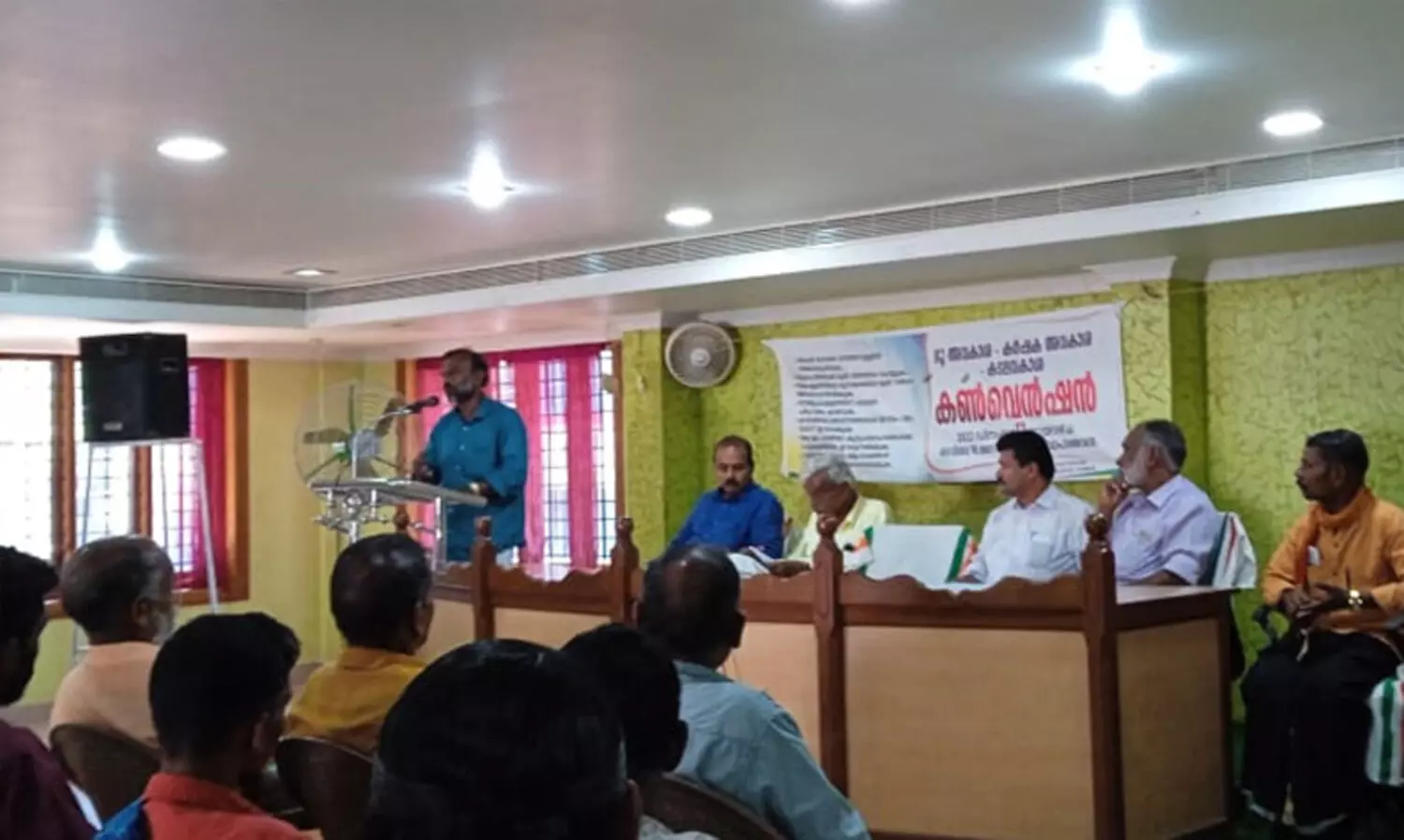 വനം വകുപ്പിന്റെ ആദിവാസി വിരുദ്ധ നടപടിക്കെതിരെ പ്രക്ഷോഭം തുടങ്ങുമെന്ന് പി.ടി. ജോൺ