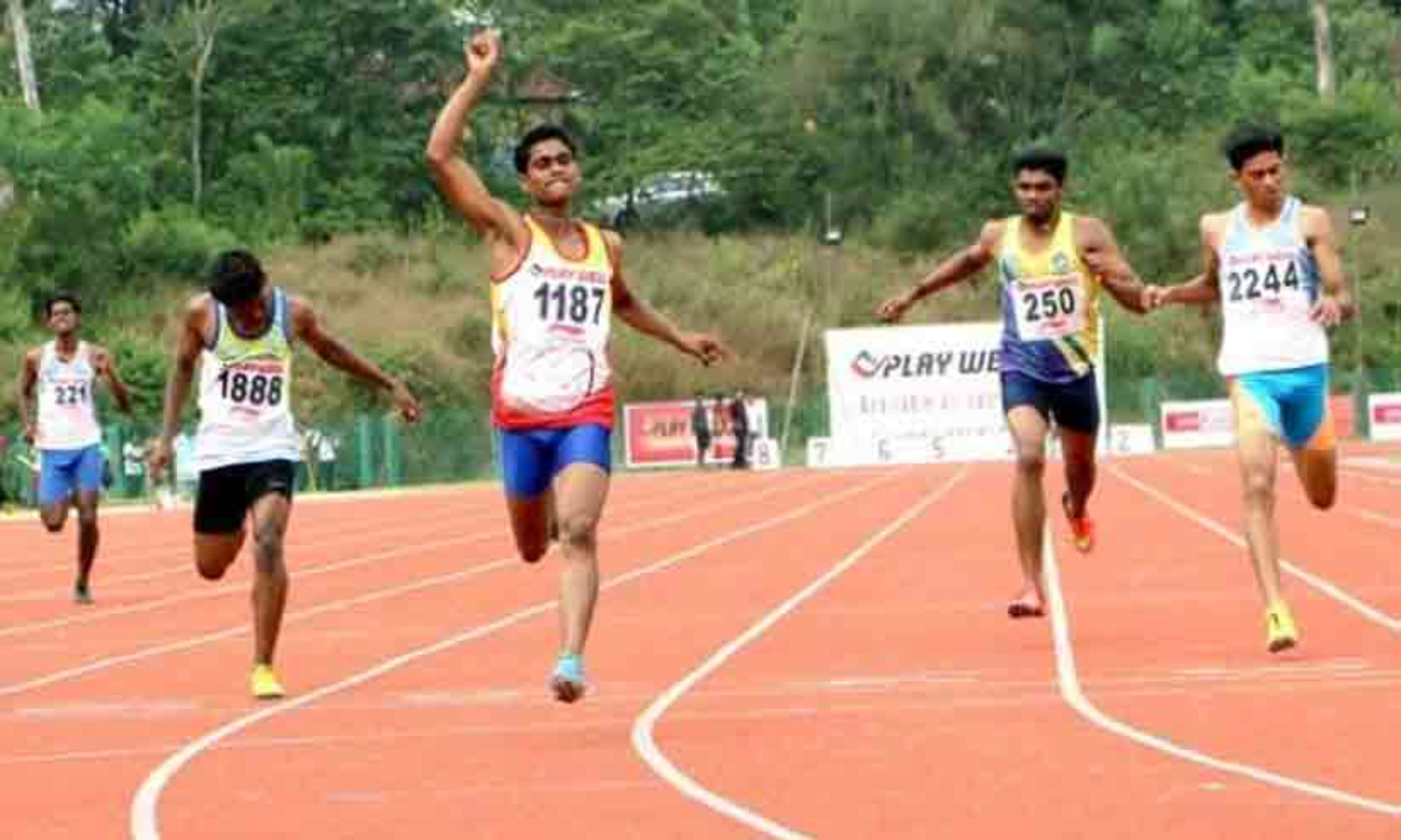സംസ്ഥാന സ്കൂൾ കായികമേള: അനുരാഗും മേഘയും വേഗ താരകങ്ങൾ