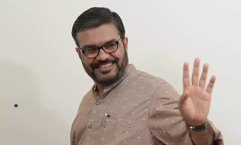 എൽ.ഡി ക്ലർക്ക് റാങ്ക് ലിസ്റ്റിലെ ഉദ്യോഗാർഥിയെ ഒഴിവാക്കൽ: ആരോപണം അടിസ്ഥാന രഹിതമെന്ന് എം.ബി രാജേഷ് എൽ.ഡി ക്ലർക്ക് റാങ്ക് ലിസ്റ്റിലെ ഉദ്യോഗാർഥിയെ ഒഴിവാക്കൽ: ആരോപണം അടിസ്ഥാന രഹിതമെന്ന് എം.ബി രാജേഷ്