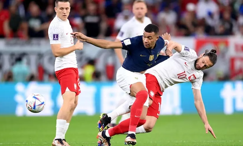 വലകുലുക്കി ജിറൂഡ്; പോളണ്ടിനെതിരെ ഫ്രാൻസ് ഒരു ഗോളിനു മുന്നിൽ വലകുലുക്കി ജിറൂഡ്; പോളണ്ടിനെതിരെ ഫ്രാൻസ് ഒരു ഗോളിനു മുന്നിൽ