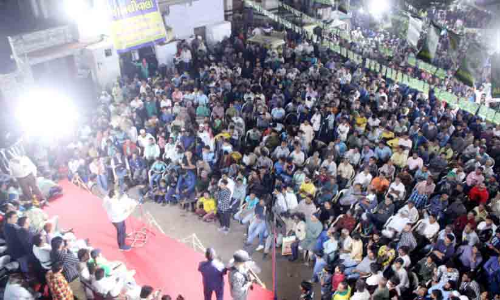 ഉവൈസി നിർണായകമായ അഹ്മദാബാദും ഗോധ്രയും