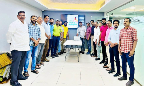 പോ​സ്റ്റ​ർ പ്ര​കാ​ശ​നം