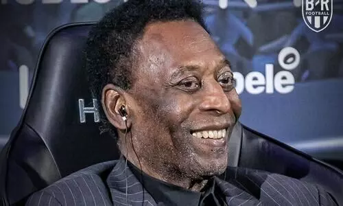 കരുത്തോടെയുണ്ട്; ആരാധകരെ ആശ്വസിപ്പിച്ച് കാൻസറിനോട് പൊരുതുന്ന പെലെ