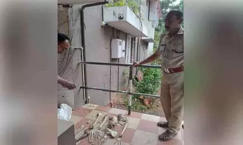 പൊലീസിനെ വട്ടംചുറ്റിച്ച് അസ്ഥികൂടം