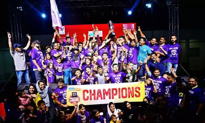 പോറ്റമ്മനാടിന് സ്നേഹാദരവേകി മാറഞ്ചേരിക്കാരുടെ ആഘോഷപ്പന്തൽ പോറ്റമ്മനാടിന് സ്നേഹാദരവേകി മാറഞ്ചേരിക്കാരുടെ ആഘോഷപ്പന്തൽ