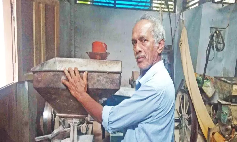 ധാന്യമില്ലുകൾ അടച്ചുപൂട്ടൽ ഭീഷണിയിൽ ധാന്യമില്ലുകൾ അടച്ചുപൂട്ടൽ ഭീഷണിയിൽ