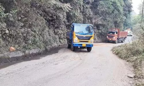 ഈ റോഡ് എന്ന് നന്നാക്കും? ഈ റോഡ് എന്ന് നന്നാക്കും?