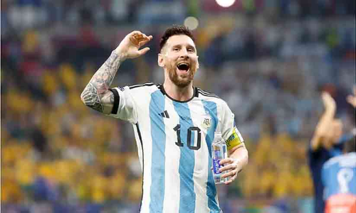 ലോകകപ്പിൽ കിരീട സാധ്യതയുള്ള നാല് ടീമുകളെ പ്രവചിച്ച് മെസ്സി ലോകകപ്പിൽ കിരീട സാധ്യതയുള്ള നാല് ടീമുകളെ പ്രവചിച്ച് മെസ്സി