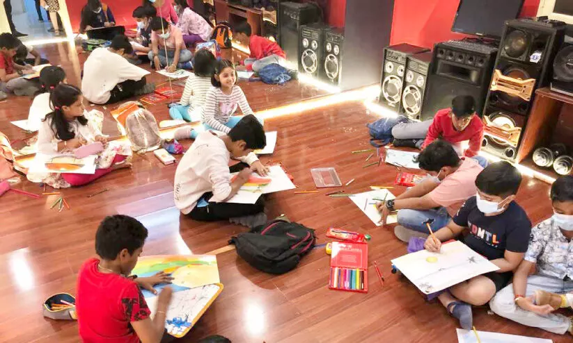 ചി​ത്ര​ര​ച​ന മ​ത്സ​രം സം​ഘ​ടി​പ്പി​ച്ചു