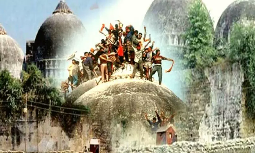 ര​ണ്ടാ​യി​ര​ത്തി ഇ​രു​പ​ത് ആ​ഗ​സ്​​റ്റ്​ അ​ഞ്ചി​ന് വി​സ്​​മൃ​ത​മാ​യ​ത് അ​ദ്വാ​നി​യു​ടെ മാ​പ്പും ന​ര​സിം​ഹ​റാ​വു​വി​െ​ൻ​റ ഉ​റ​പ്പും മാ​ത്ര​മ​ല്ല, മ​ത​നി​ര​പേ​ക്ഷ​ത​യു​ടെ മ​ഹ​ത്ത്വ​വു​മാ​ണ്. 