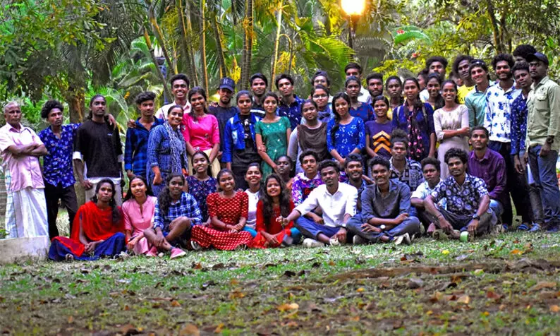 ആദിവാസി വിരുദ്ധനായ ആലുവ, ടി.ഇ.ഒ യെ മാറ്റണമെന്നാവശ്യപ്പെട്ട് പ്രതിഷേധ മാർച്ച് ആദിവാസി വിരുദ്ധനായ ആലുവ, ടി.ഇ.ഒ യെ മാറ്റണമെന്നാവശ്യപ്പെട്ട് പ്രതിഷേധ മാർച്ച്