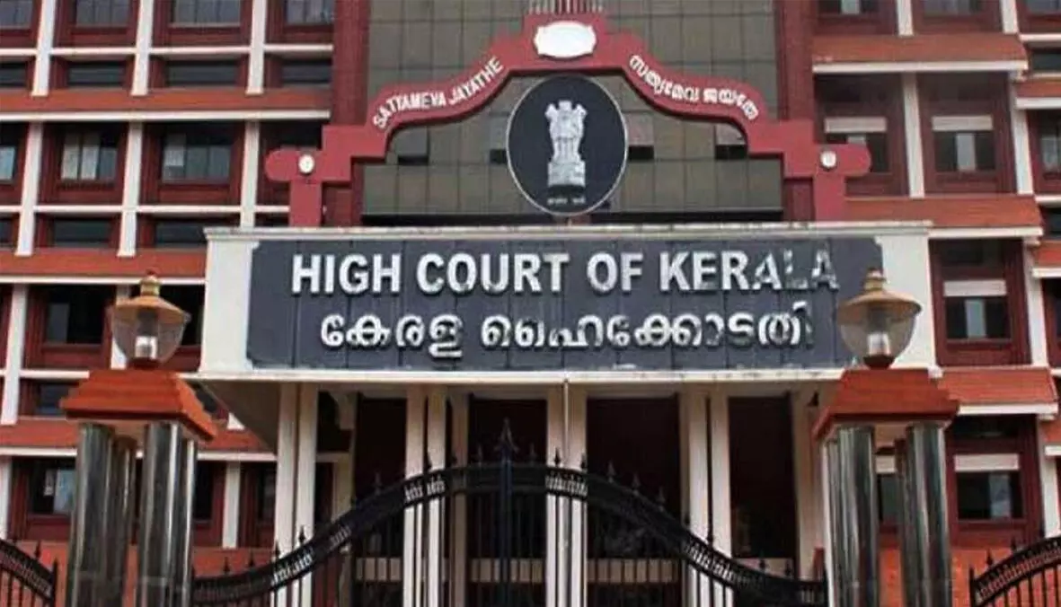 നിലയ്ക്കലില് എല്ലാവരും അയ്യപ്പഭക്തർ; ഹെലികോപ്റ്ററോ വി.ഐ.പി ദര്ശനമോ വാഗ്ദാനം ചെയ്യരുത്- ഹൈകോടതി നിലയ്ക്കലില് എല്ലാവരും അയ്യപ്പഭക്തർ; ഹെലികോപ്റ്ററോ വി.ഐ.പി ദര്ശനമോ വാഗ്ദാനം ചെയ്യരുത്- ഹൈകോടതി