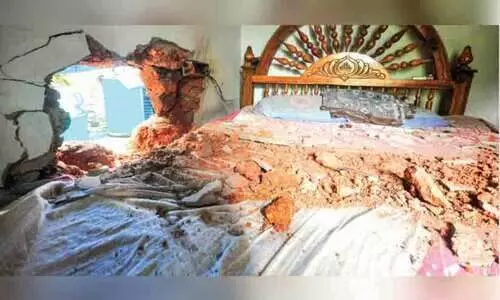 വീടിനു മിന്നലേറ്റു; യുവതിക്കും മക്കൾക്കും പരിക്ക്